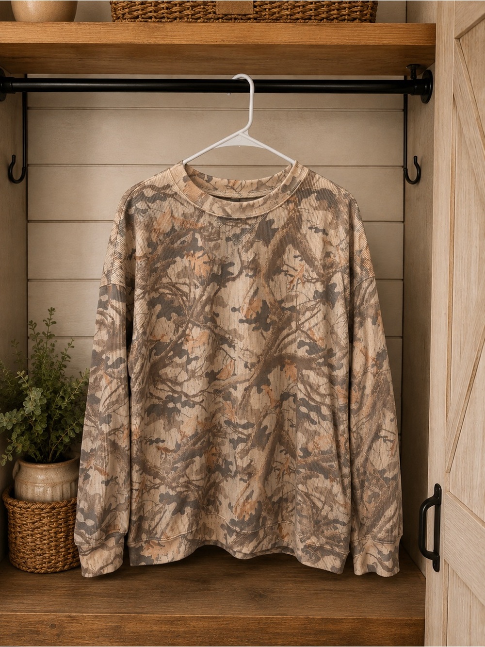 Long Sleeve Camouflage Crewneck Shirt - Beige Camo